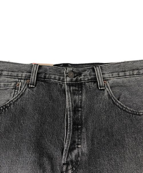 LEVI'S（リーバイス）LEVI'S (リーバイス) デニムパンツ グレー サイズ:W33L28 未使用品の古着・服飾アイテム