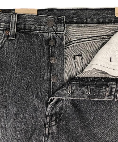 LEVI'S（リーバイス）LEVI'S (リーバイス) デニムパンツ グレー サイズ:W33L28 未使用品の古着・服飾アイテム