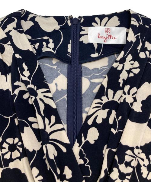 kay me（ケイミー）kay me (ケイミー) ブルーフォンセラフラワーギャザーワンピース ネイビー サイズ:9の古着・服飾アイテム