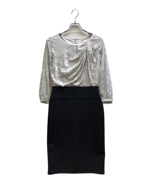 kay me（ケイミー）kay me (ケイミー) グレーシフォン×ブラック デコルテタックワンピース グレー サイズ:9の古着・服飾アイテム