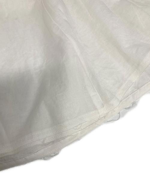 ISSEY MIYAKE FETE（イッセイミヤケフェット）ISSEY MIYAKE FETE (イッセイミヤケフェット) プリーツスカート ホワイト サイズ:2の古着・服飾アイテム