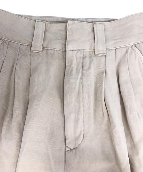 FARAH（ファーラー）FARAH (ファーラー) スリータックワイドパンツ ベージュ サイズ:W27 未使用品の古着・服飾アイテム