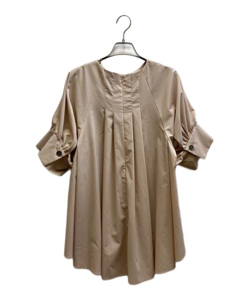 ADORE（アドーア）ADORE (アドーア) ドライタッチ2WAYブラウス / 531-4210606 ベージュ サイズ:38の古着・服飾アイテム