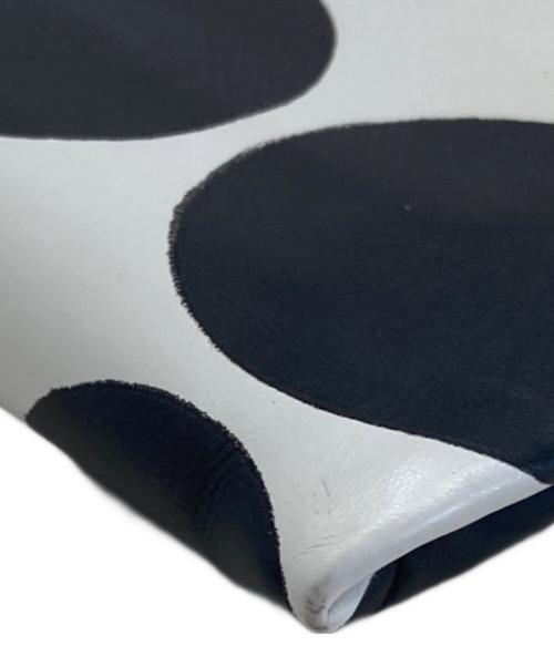 kawa-kawa（カワカワ）kawa-kawa (カワカワ) 水玉プリントレザーカードケース ホワイト×ブラックの古着・服飾アイテム