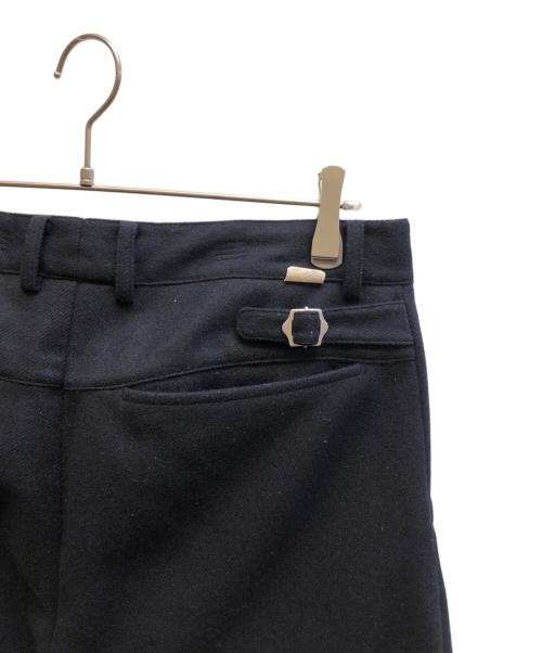 FARAH（ファーラー）FARAH (ファーラー) One Tuck Side Adjustable Pants ネイビー サイズ:32-32の古着・服飾アイテム