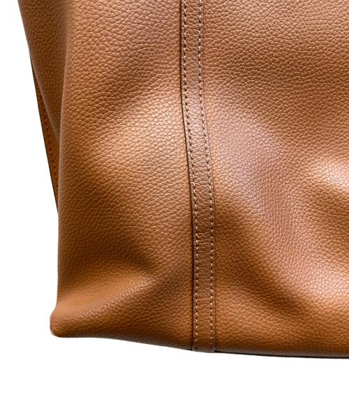 TORY BURCH（トリーバーチ）TORY BURCH (トリーバーチ) ペリー トリプルコンパートメント ブラウンの古着・服飾アイテム