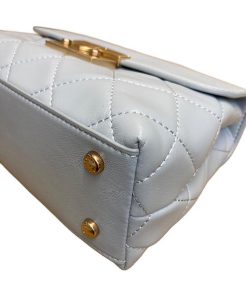 CHARLES & KEITH（チャールズアンドキース）CHARLES & KEITH (チャールズ＆キース) アルヴァ キルトチェーンストラップトップハンドルバッグ ブルーの古着・服飾アイテム