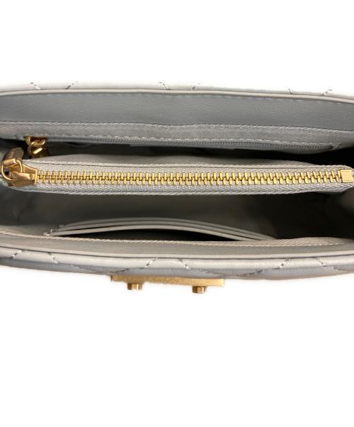 CHARLES & KEITH（チャールズアンドキース）CHARLES & KEITH (チャールズ＆キース) アルヴァ キルトチェーンストラップトップハンドルバッグ ブルーの古着・服飾アイテム