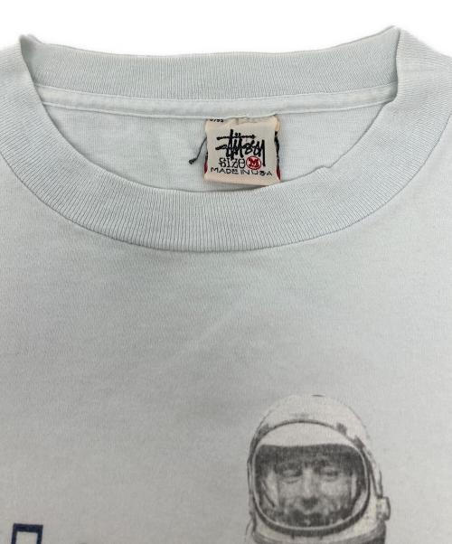 stussy（ステューシー）stussy (ステューシー) プリントTシャツ/Fly me to the moon ブルー サイズ:Mの古着・服飾アイテム