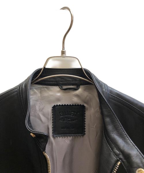 EMMETI（エンメティ）EMMETI (エンメティ) MASSIMO (マッシモ) 別注 ゴールドパーツシングルライダースジャケット ブラック サイズ:42の古着・服飾アイテム