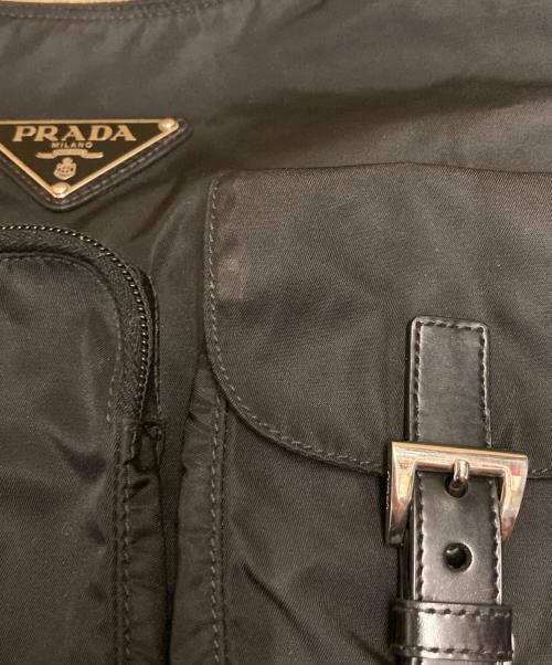 PRADA（プラダ）PRADA (プラダ) ナイロンメッセンジャーバッグ ブラックの古着・服飾アイテム
