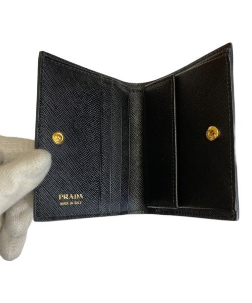 PRADA（プラダ）PRADA (プラダ) サフィアーノレザー 2つ折り財布 ブラックの古着・服飾アイテム