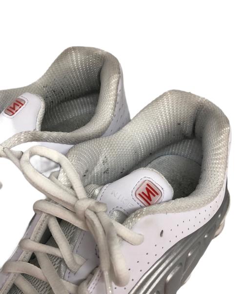 NIKE（ナイキ）NIKE (ナイキ) SHOX R4 ホワイト サイズ:29cmの古着・服飾アイテム