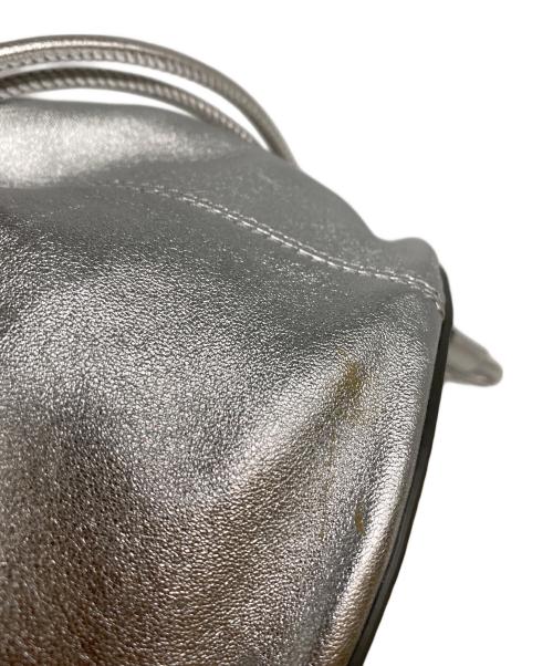 J&M DAVIDSON（ジェイ＆エム デヴィッドソン）J&M DAVIDSON (ジェイ＆エム デヴィッドソン) NUBE BUCKET MINI シルバーの古着・服飾アイテム