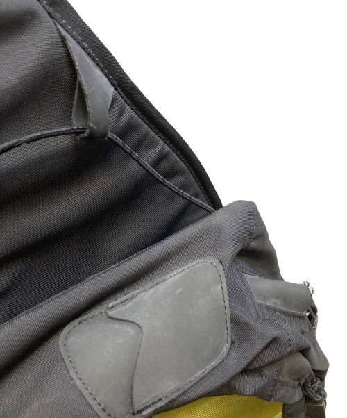 ARC'TERYX（アークテリクス）ARC'TERYX (アークテリクス) クイバークロスボディーバッグ ブラック×グリーンの古着・服飾アイテム