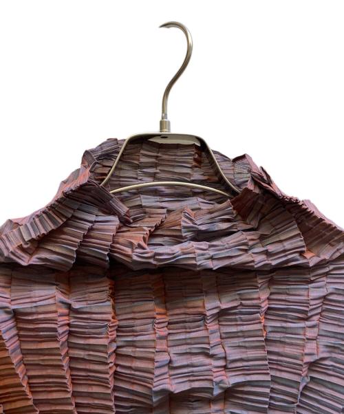 ISSEY MIYAKE（イッセイミヤケ）ISSEY MIYAKE (イッセイミヤケ) 変形プリーツカットソー ブルー×オレンジ サイズ:Lの古着・服飾アイテム