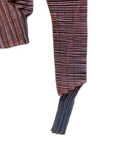 ISSEY MIYAKE（イッセイミヤケ）ISSEY MIYAKE (イッセイミヤケ) 変形プリーツカットソー ブルー×オレンジ サイズ:Lの古着・服飾アイテム