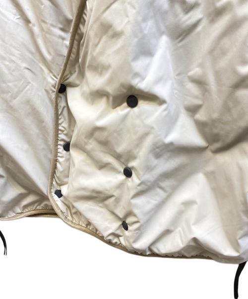 meanswhile（ミーンズワイル）meanswhile (ミーンズワイル) PADDING DOUBLE-BREASTED CARDIGAN アイボリー サイズ:2の古着・服飾アイテム