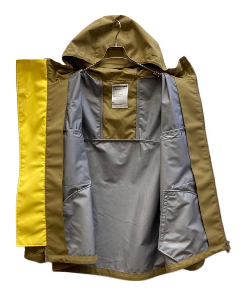 SOFTHYPHEN（ソフトハイフン）SOFTHYPHEN (ソフトハイフン) BIG POCKET NYLON SHELL PARKA ベージュ サイズ:3の古着・服飾アイテム