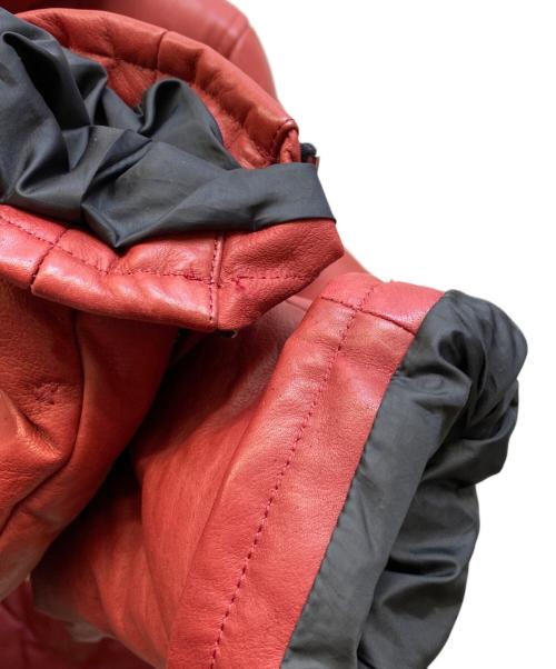 ISAMU KATAYAMA BACKLASH（イサムカタヤマ・バックラッシュ）ISAMU KATAYAMA BACKLASH (イサムカタヤマ・バックラッシュ) カンガルーレザーダウンジャケット レッド サイズ:1の古着・服飾アイテム