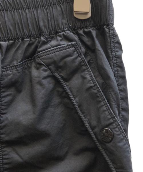STONE ISLAND（ストーンアイランド）STONE ISLAND (ストーンアイランド) STRETCH COTTON TELA PARACADUTE GARMENT DYED イージーパンツ ブラック サイズ:W 31の古着・服飾アイテム