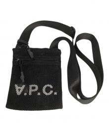 A.P.C.（アーペーセー）の古着「メッシュサコッシュ」｜ブラック