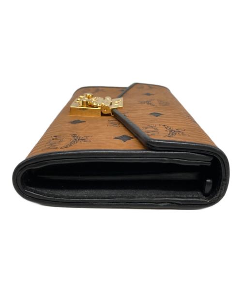 MCM（エムシーエム）MCM (エムシーエム) チェーン付ウォレット ベージュの古着・服飾アイテム