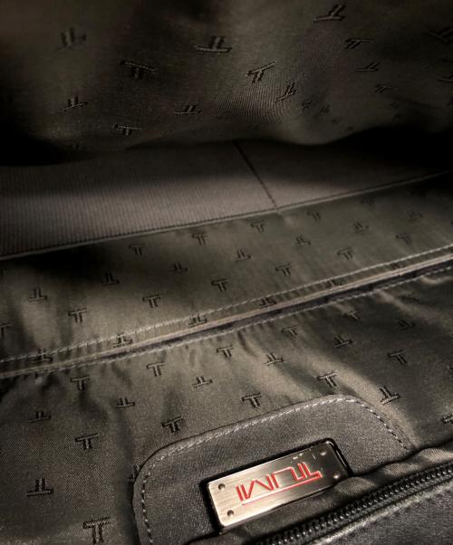 TUMI（トゥミ）TUMI (トゥミ) オールレザーブリーフケース ブラック サイズ:-の古着・服飾アイテム