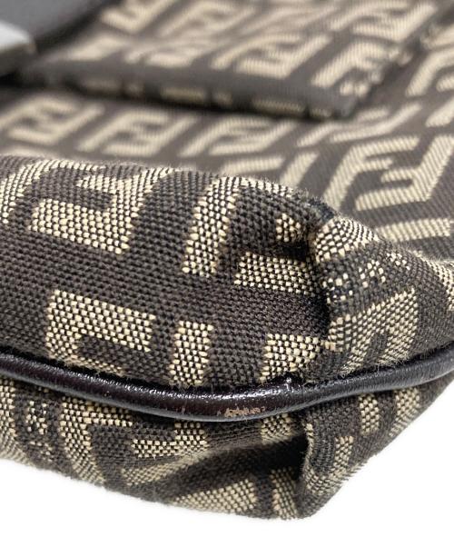 FENDI（フェンディ）FENDI (フェンディ) ズッキーノ ショルダーバッグ ブラウンの古着・服飾アイテム