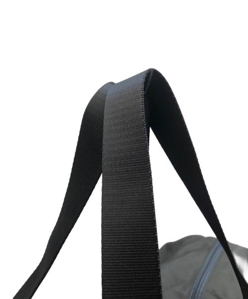 TUMI（トゥミ）TUMI (トゥミ) ボストンバッグ グレーの古着・服飾アイテム