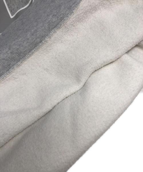 Champion REVERSE WEAVE（チャンピオン リバース ウィーブ）Champion REVERSE WEAVE (チャンピオン リバース ウィーブ) THE BLACK EYE PATCH (ブラックアイパッチ) クルーネックスウェット グレー サイズ:Lの古着・服飾アイテム