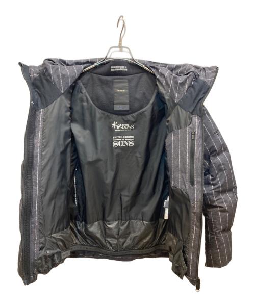 UNITED ARROWS & SONS（ユナイテッドアローズ アンド サンズ）UNITED ARROWS & SONS DESCENTE ALLTERRAIN (デザイント オルテライン) 水沢ダウン (ミズサワダウン) マウンテニアストライプフーディダウンジャケット グレー サイズ:Sの古着・服飾アイテム