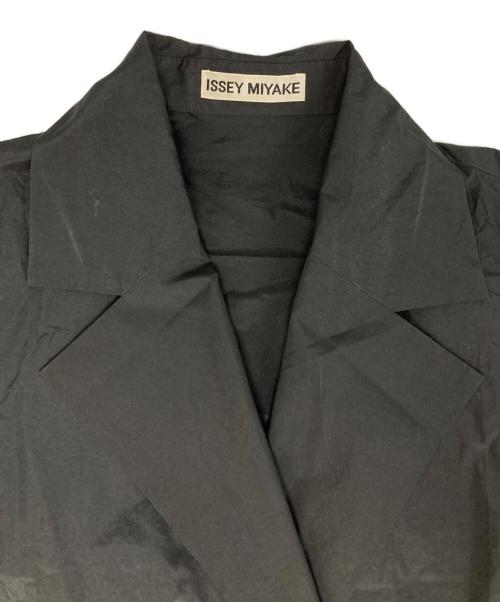 ISSEY MIYAKE（イッセイミヤケ）ISSEY MIYAKE (イッセイミヤケ) ナイロンコート ブラック サイズ:Mの古着・服飾アイテム