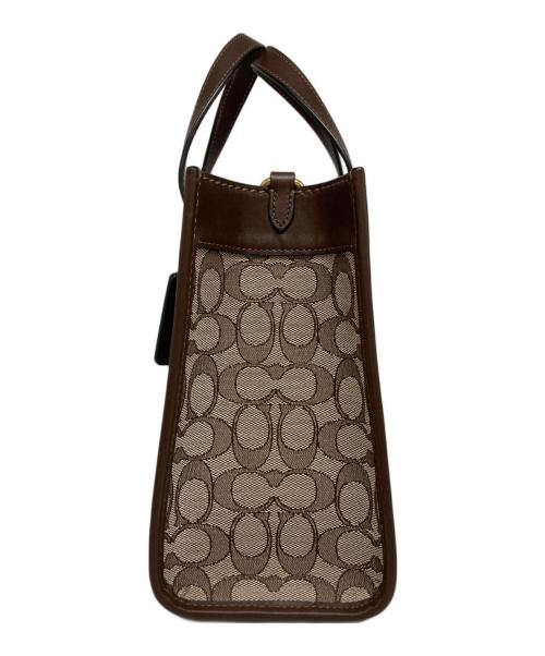 COACH（コーチ）COACH (コーチ) フィールト トート 22シグネチャー ジャカード ブラウンの古着・服飾アイテム