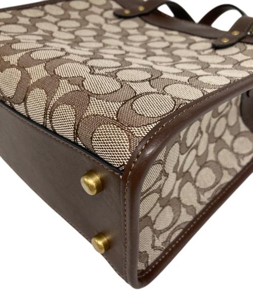 COACH（コーチ）COACH (コーチ) フィールト トート 22シグネチャー ジャカード ブラウンの古着・服飾アイテム