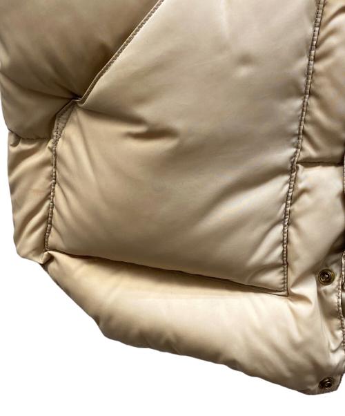 BEAMS（ビームス）BEAMS (ビームス) RockyMountainFeatherBed (ロッキーマウンテンフェザーベッド) ダウンベスト ベージュ サイズ:36の古着・服飾アイテム