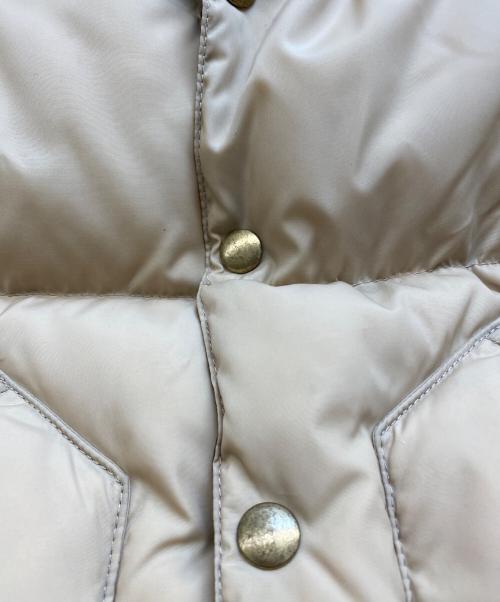 BEAMS（ビームス）BEAMS (ビームス) RockyMountainFeatherBed (ロッキーマウンテンフェザーベッド) ダウンベスト ベージュ サイズ:36の古着・服飾アイテム