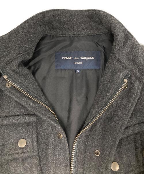 COMME des GARCONS HOMME（コムデギャルソン オム）COMME des GARCONS HOMME (コムデギャルソン オム) ミリタリージャケット グレー サイズ:Sの古着・服飾アイテム