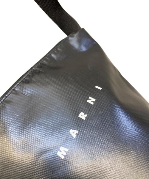 MARNI（マルニ）MARNI (マルニ) PVCショルダーバッグ ブラックブルーの古着・服飾アイテム