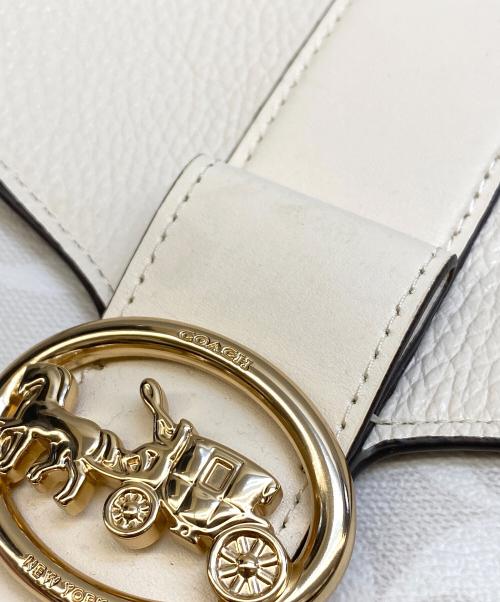 COACH（コーチ）COACH (コーチ) シグネチャーキャンバス ショルダーバッグ アイボリーの古着・服飾アイテム