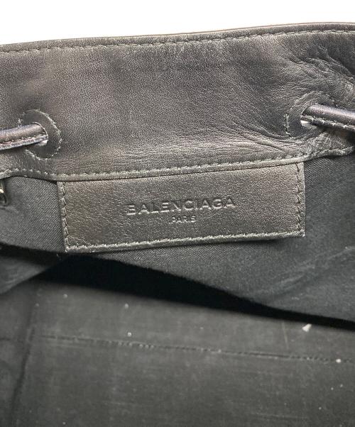 BALENCIAGA（バレンシアガ）BALENCIAGA (バレンシアガ) キャンバス巾着バッグ アイボリーの古着・服飾アイテム
