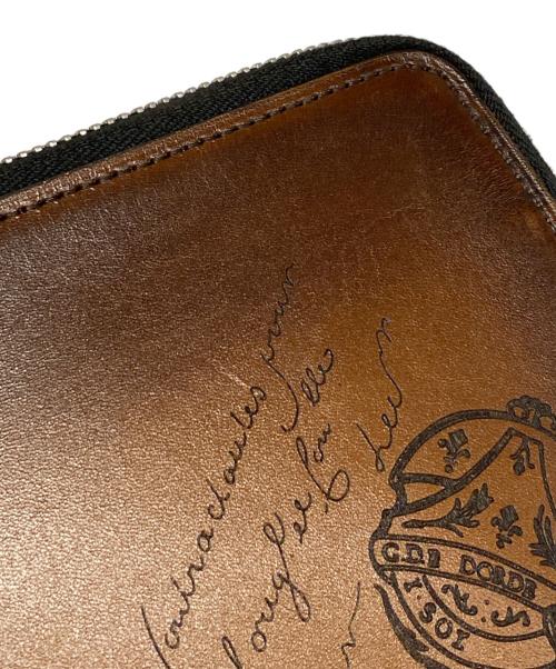 Berluti（ベルルッティ）Berluti (ベルルッティ) カリグラフィショルダーバッグ ブラウンの古着・服飾アイテム