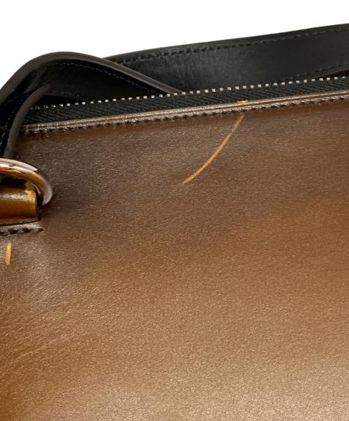 Berluti（ベルルッティ）Berluti (ベルルッティ) カリグラフィショルダーバッグ ブラウンの古着・服飾アイテム