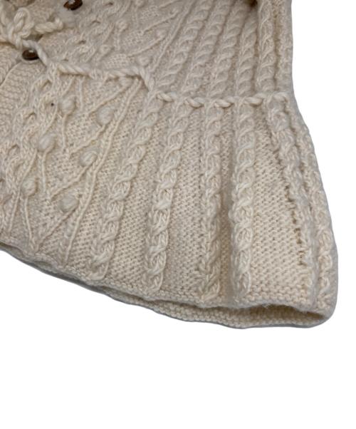 YUNI（ユニ）YUNI (ユニ) ネパールハンドニットペプラムカーディガン アイボリー サイズ:Fの古着・服飾アイテム