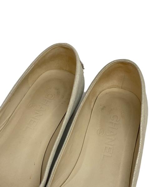 CHANEL（シャネル）CHANEL (シャネル) インヒールパンプス ベージュ サイズ:36 1/2 Ⅽの古着・服飾アイテム
