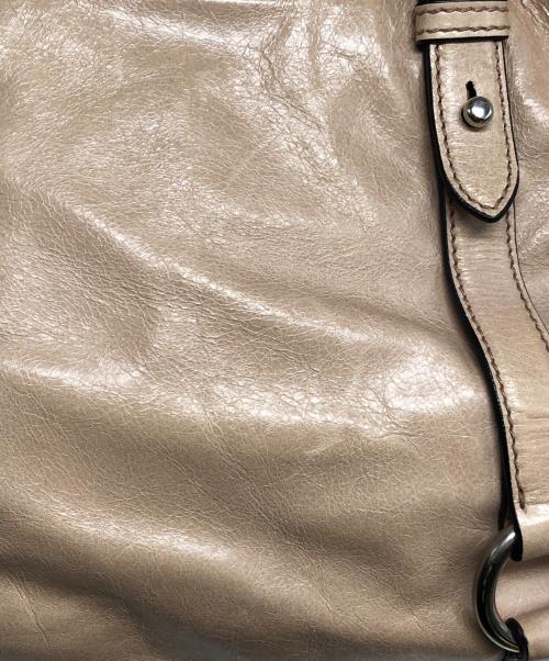 MIU MIU（ミュウミュウ）MIU MIU (ミュウミュウ) VITELLO LUX 2WAYショルダーバッグ ベージュの古着・服飾アイテム
