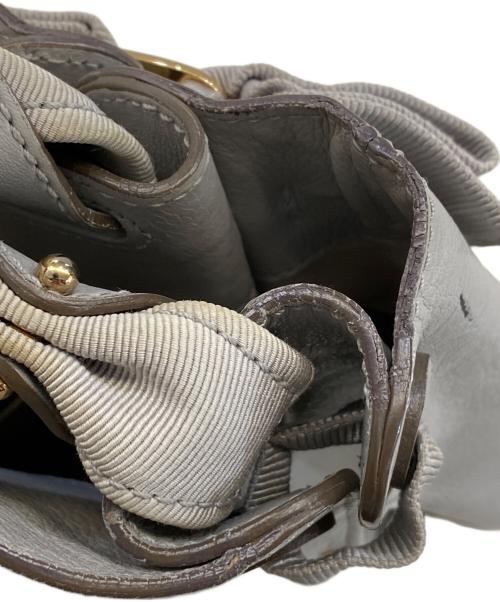 Salvatore Ferragamo（サルヴァトーレ フェラガモ）Salvatore Ferragamo (サルヴァトーレ フェラガモ) ヴァラリボンハンドバッグ グレーの古着・服飾アイテム