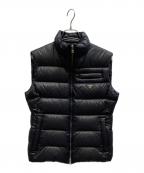 PRADAプラダ）の古着「トライアングルロゴダウンベスト」｜ブラック