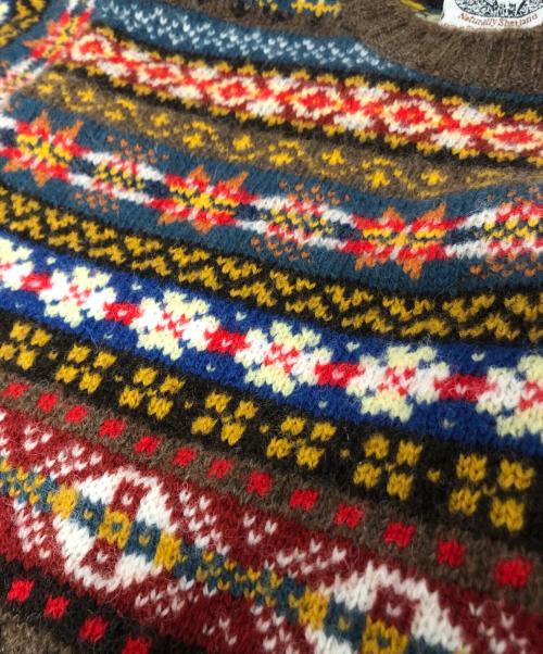 JAMIESONS（ジャミーソンズ）JAMIESONS (ジャミーソンズ) 総柄ニット ブラウン サイズ:記載なしの古着・服飾アイテム