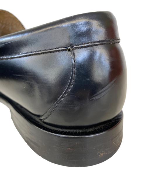 G.H.BASS&CO.（ジー・エイチ・バス・コー）G.H.BASS&CO. (ジー・エイチ・バス・コー) BEAMS (ビームス) 別注 型押しコインローファー ブラック サイズ:US 8の古着・服飾アイテム